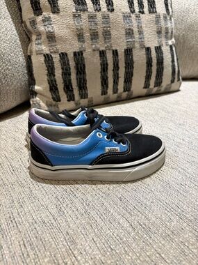 Vans Kids Low-Top Sneakers in Black, Blue and Purple Fade